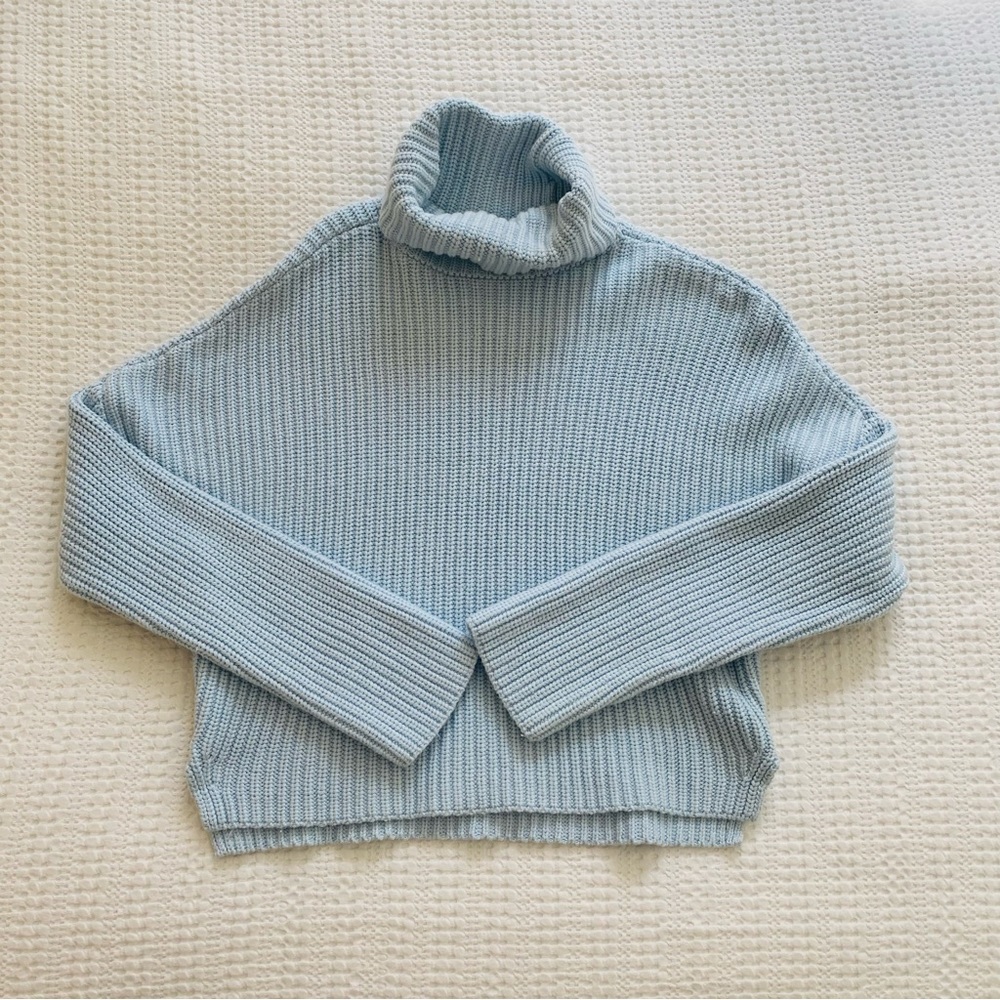 Abercrombie Turtle Neck Cropped Sweater